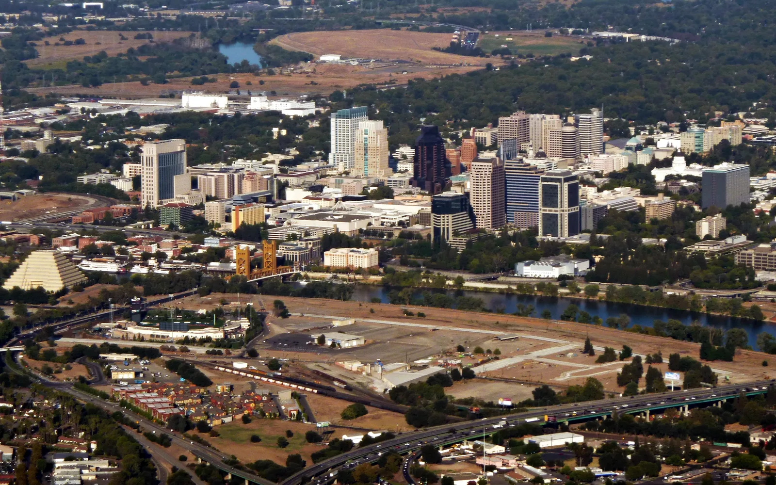 Sacramento skyline featuring the Ziggurat, Tower Bridge, and city skyline
